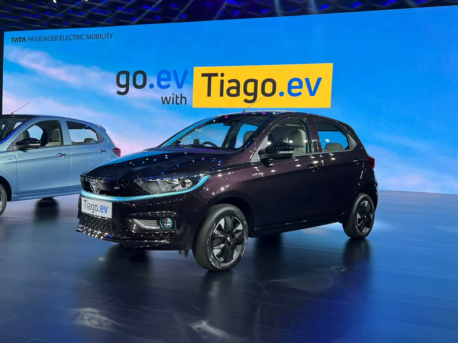 Feature Image Of Tata Tiago EV's