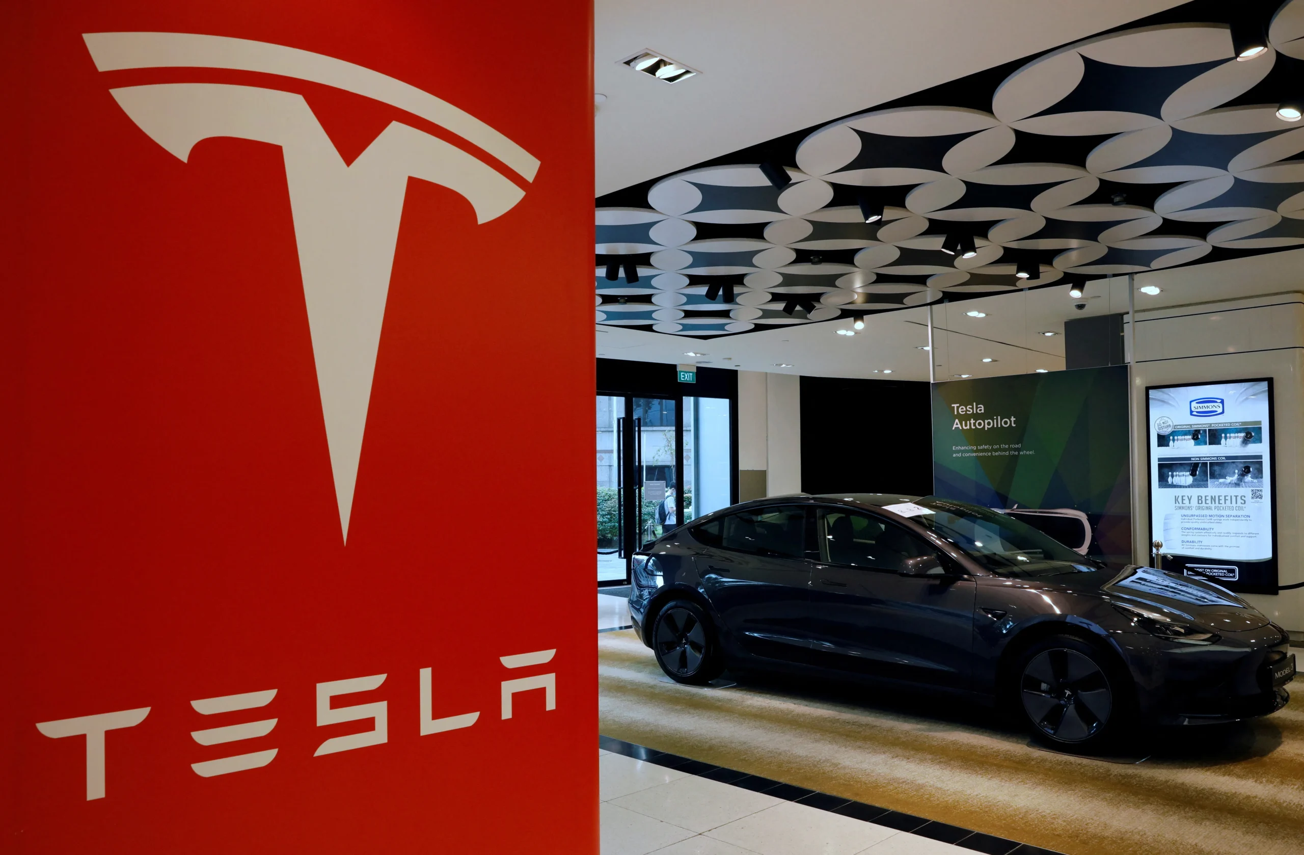 Featured Image Of Tesla First Showroom In Mumbai